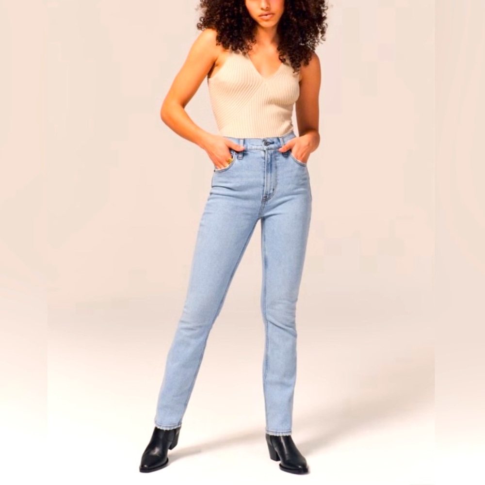 Abercrombie & Fitch Ultra high rise 90s slim straight Jean